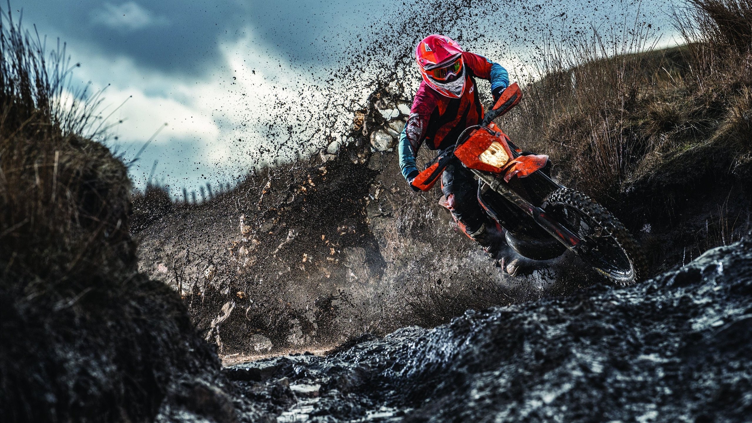 特色小镇篮球运动场建设提速,推动地区体育旅游,篮球场建成